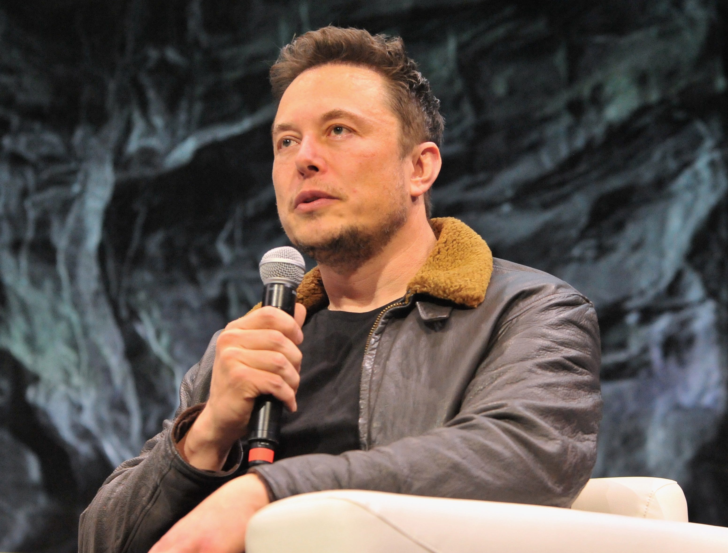   Ông chủ của SpaceX, Elon Musk, đã bị sa thải