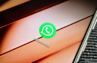 Một biểu tượng ứng dụng WhatsApp chụp gần trên điện thoại thông minh. Đây là hình ảnh nổi bật cho các ứng dụng phổ biến nhất trên Android