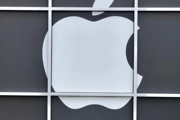 Apple  logo trong hình vuông