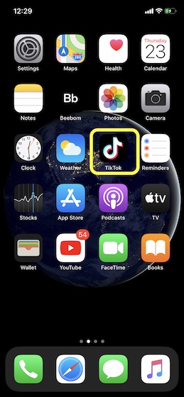 Mở TikTok trên iOS