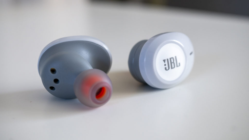 Đánh giá tai nghe không dây JBL Tune 120 TWS