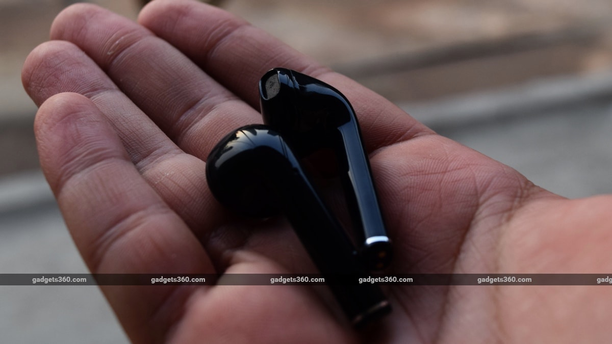 Realme buds air review cả trong tay Realme