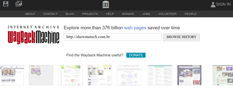 WayBack Machine có một dịch vụ hoàn chỉnh để bạn truy cập và truy xuất các trang cũ