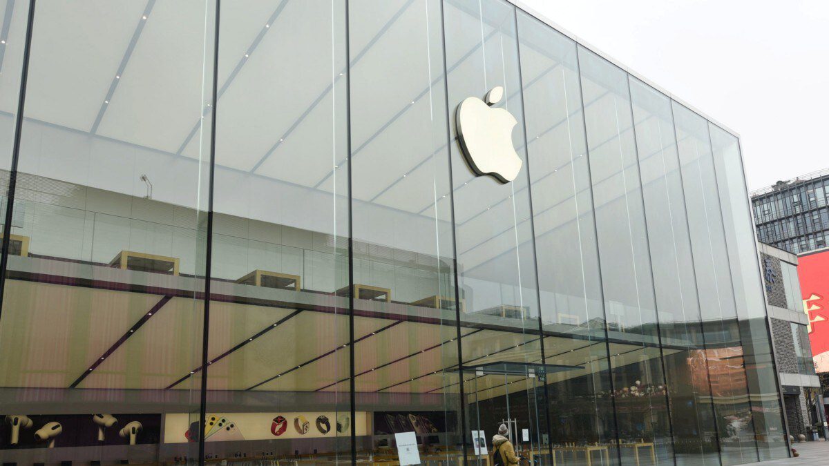 Apple to Delay Reopening of Retail Stores in China Over Coronavirus