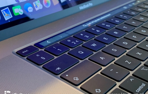 MacBook Pro 16 inch thoát bàn phím