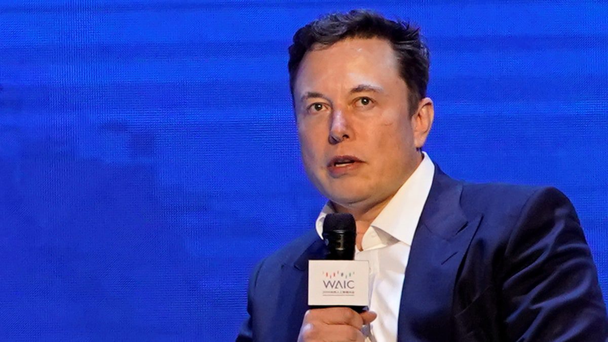 Elon Musk Taunts WhatsApp, Says the Platform Comes With Free Phone Hacking Risk