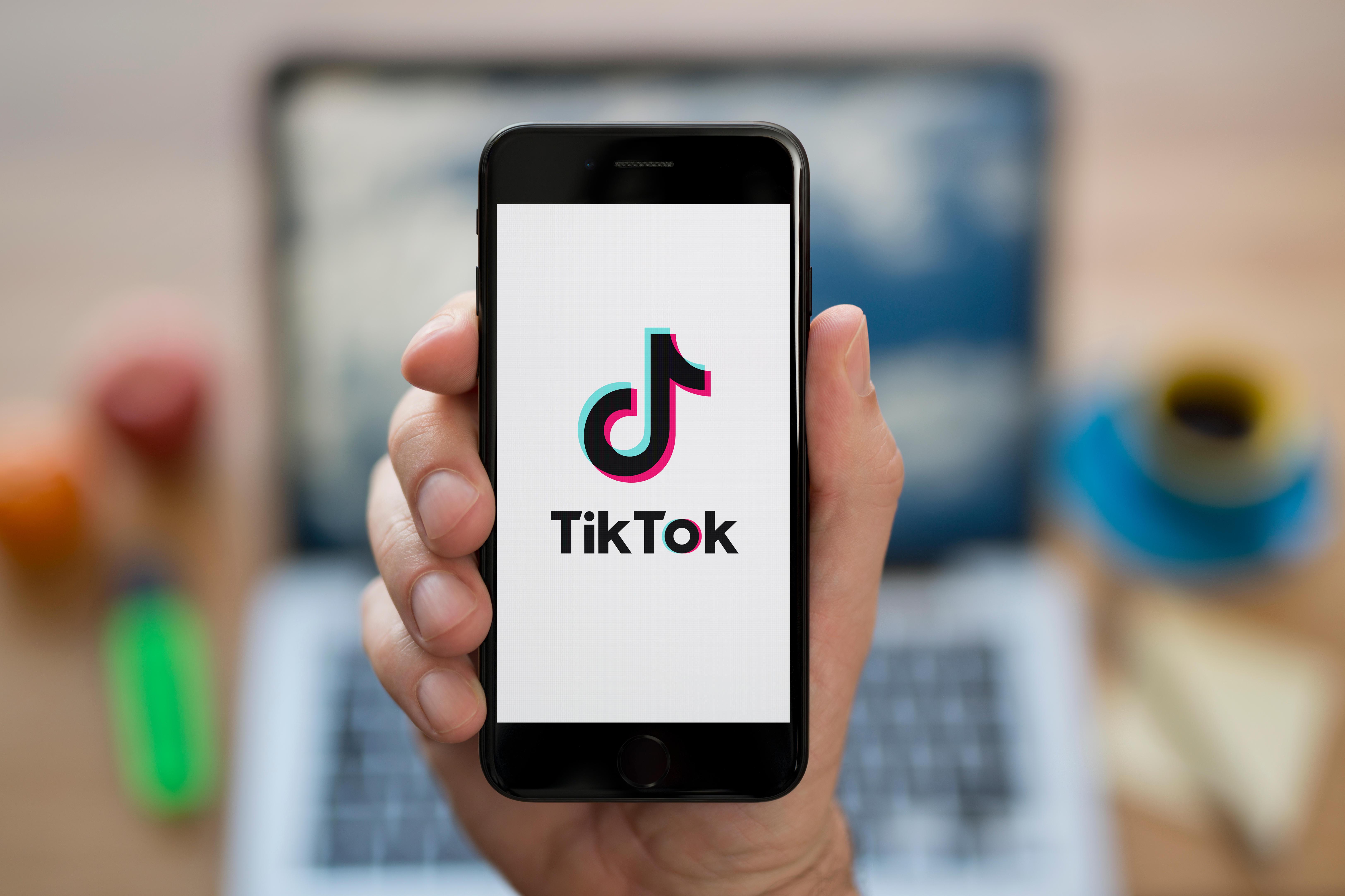   Tin đồn lan truyền trên mạng cho thấy TikTok sẽ ngừng hoạt động vào ngày 25 tháng 1