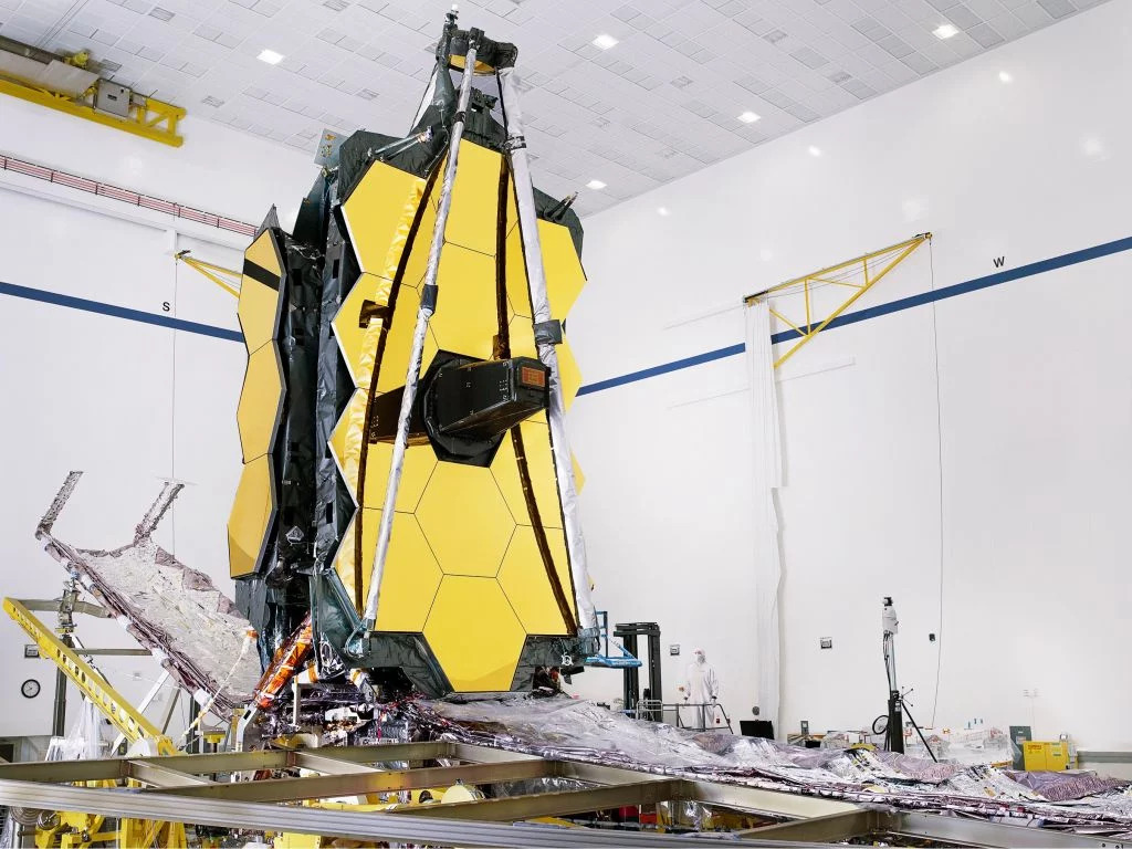Kính viễn vọng không gian James Webb của NASA