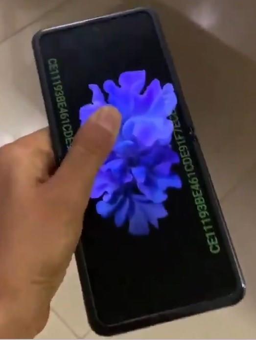 Samsung Galaxy Video quay tay Z Flip bị rò rỉ