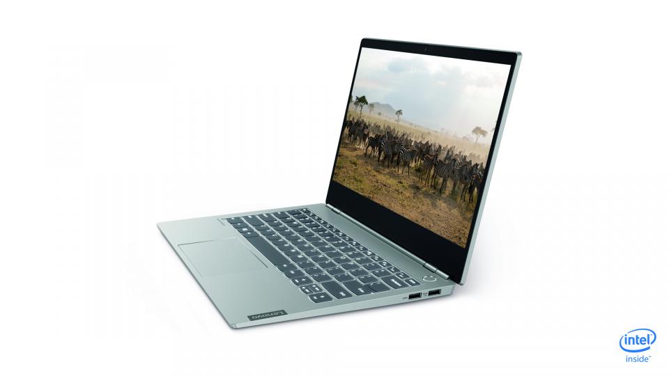 Đánh giá Lenovo ThinkBook 13s: Think ThinkPad, nhưng rẻ hơn