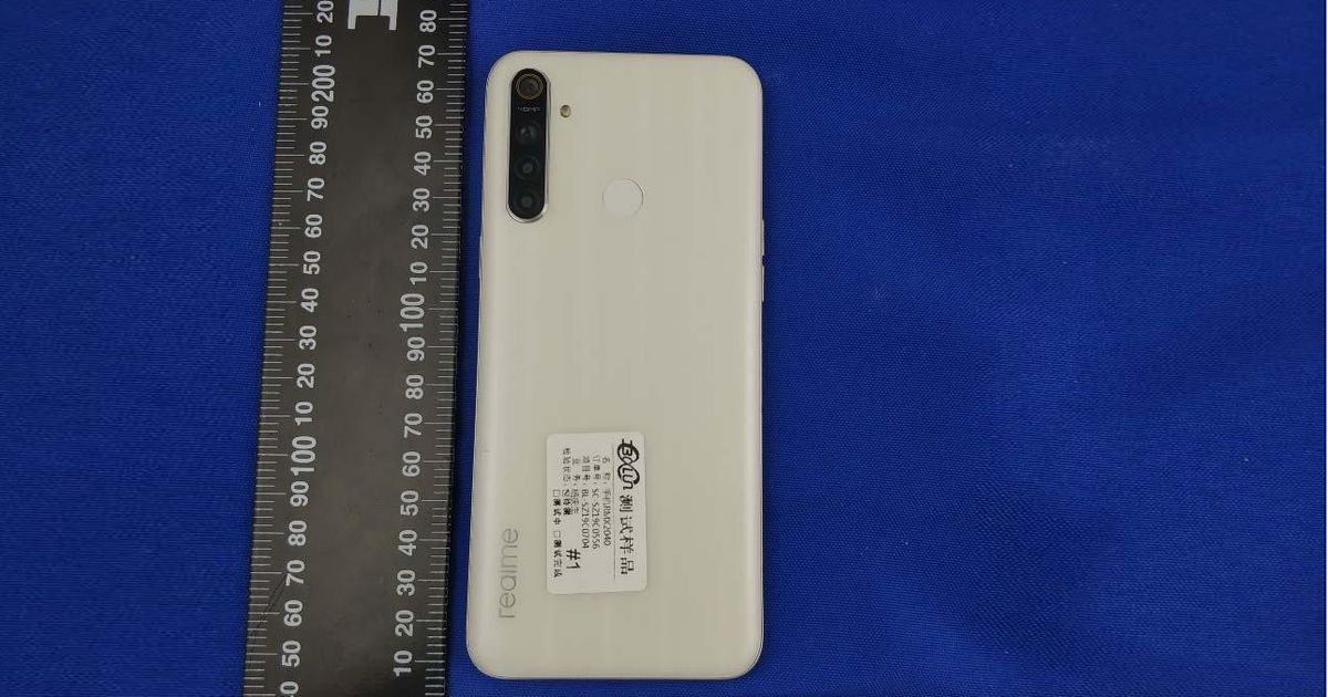 Realme 6i live shots revealing USB-C and 18W charger appear via FCC listing
