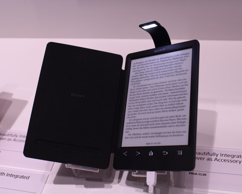Máy đọc sách điện tử Sony PRS-T3 được thấy tại IFA