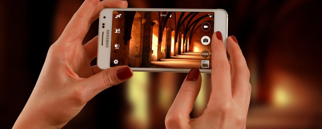 Samsung Slim GH1 cách mạng hóa việc chụp ảnh di động