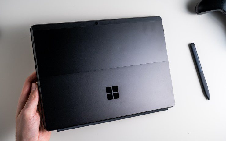Đánh giá về Microsoft Surface Pro X: máy tính bảng tốt nhất không nên mua