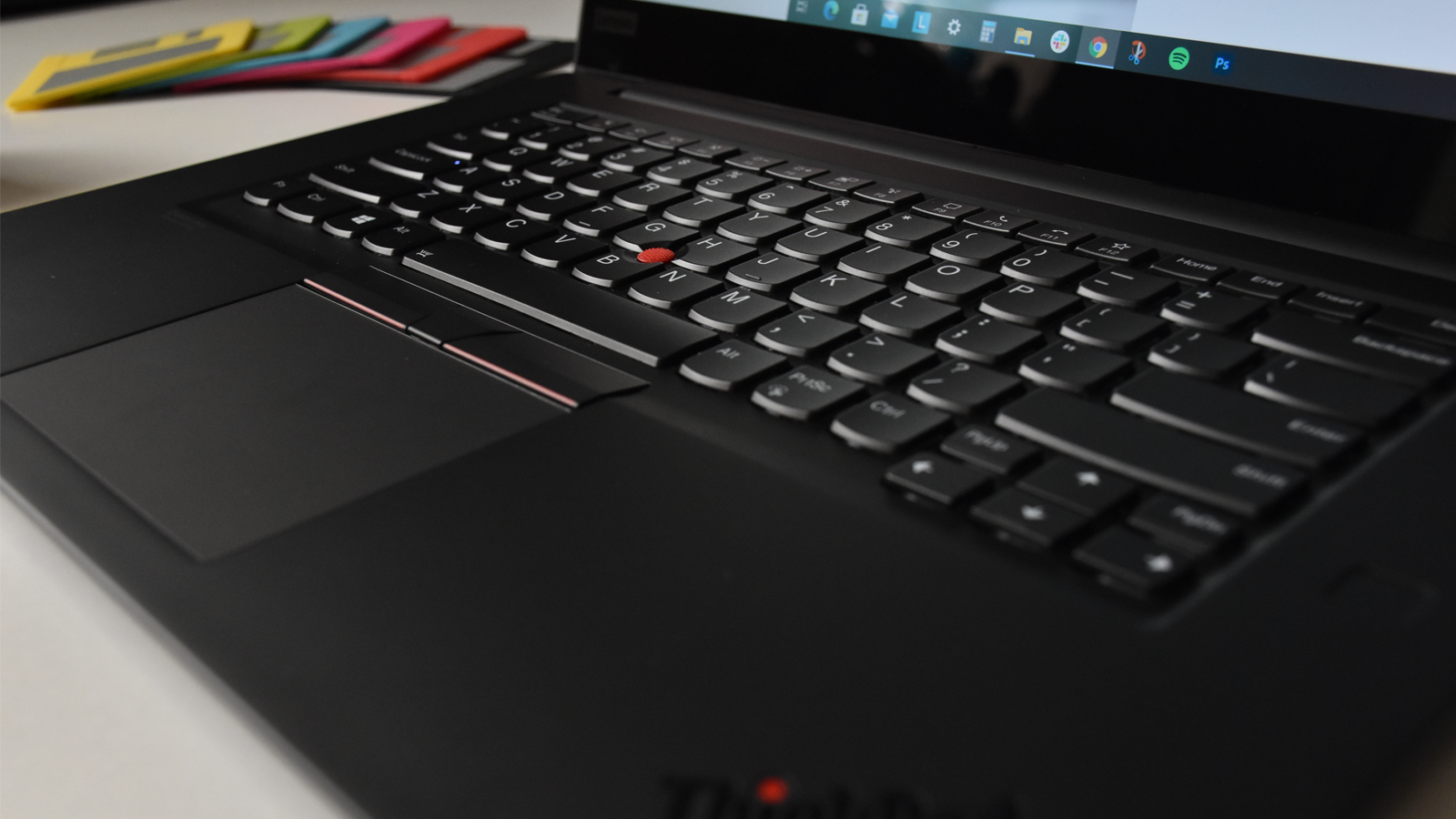 Lenovo ThinkPad X1 Extreme Gen 3 bàn phím và bàn di chuột