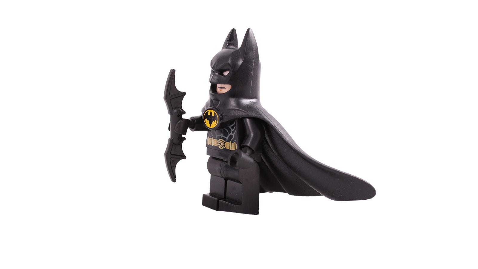 Minifigure LEGO Batman dari dekat.