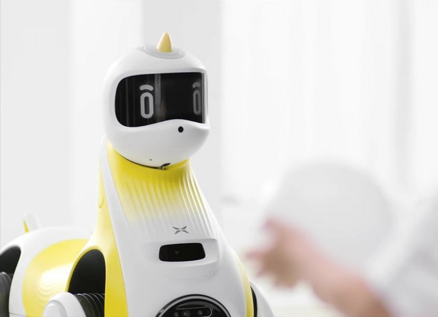 Kinesiskt EV-företag utvecklar AI-baserad enhörningsrobot för att ge barn spännande åkturer
