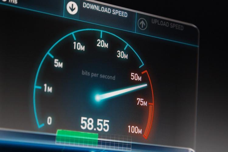 5 bästa webbplatser för test av internethastighet för att testa din internethastighet