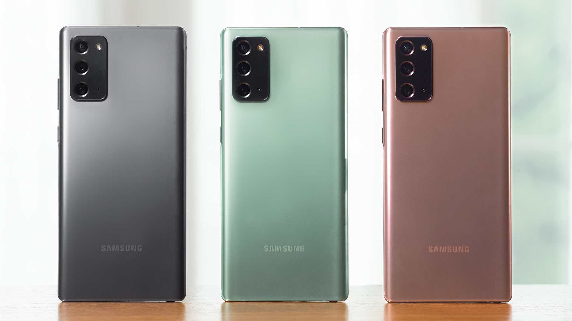 Của Samsung Galaxy Note20, một chiếc máy 5G bằng nhựa.