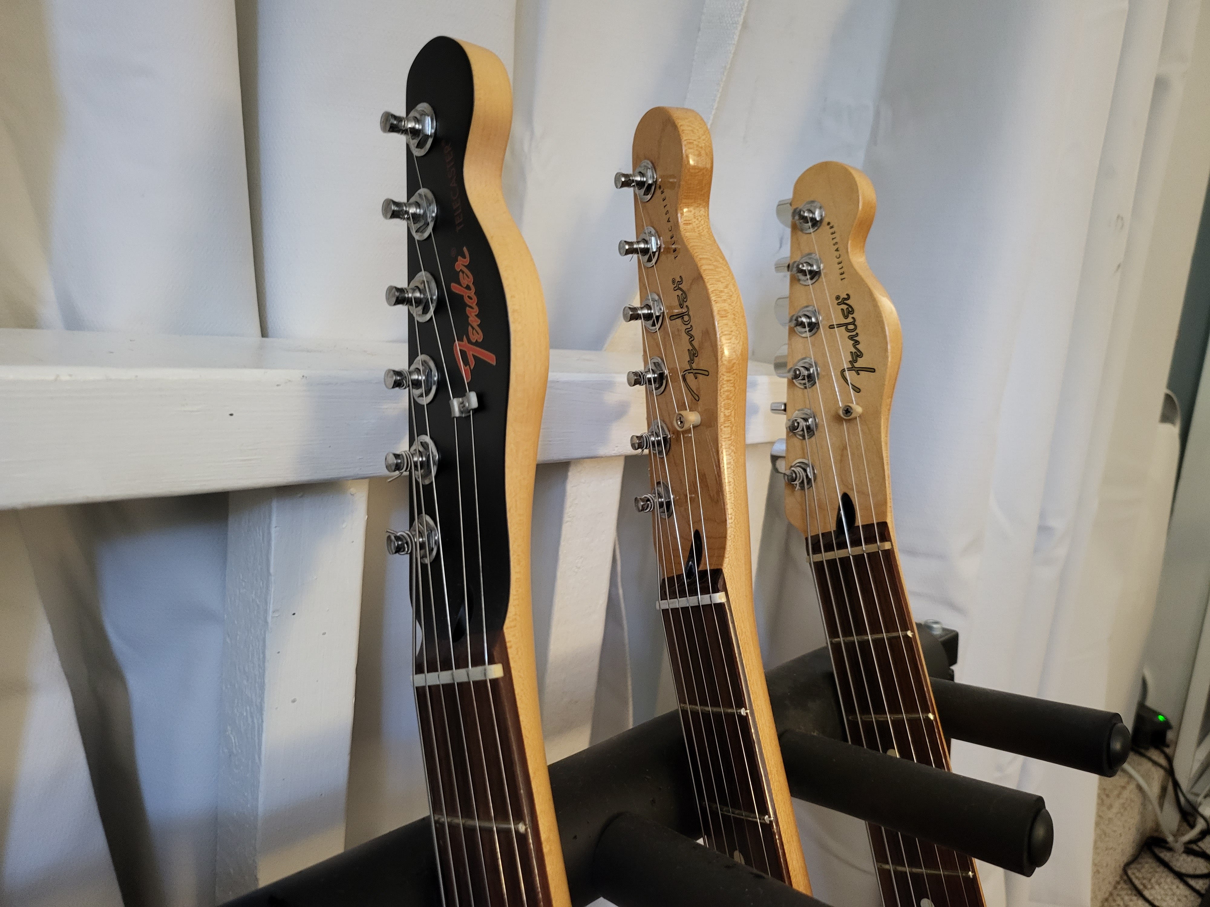 Fender guitar headstocks