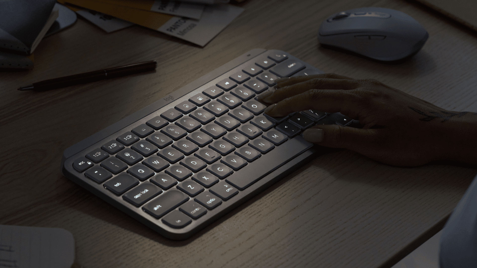 Logitech miniatyriserar den bästa tangentbordsdesignen för MX Keys Mini