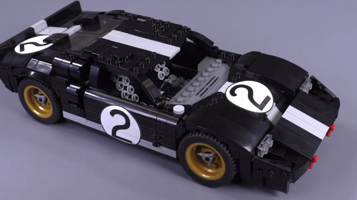 LEGO GT40 yang dirancang khusus