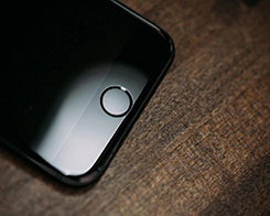 Apple kan lägga till en fingeravtrycksläsare på skärmen till iPhone 2020