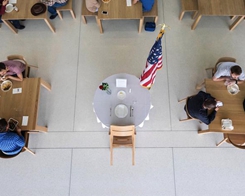 Apple firar Memorial Day med ett “Memorial Table” på…