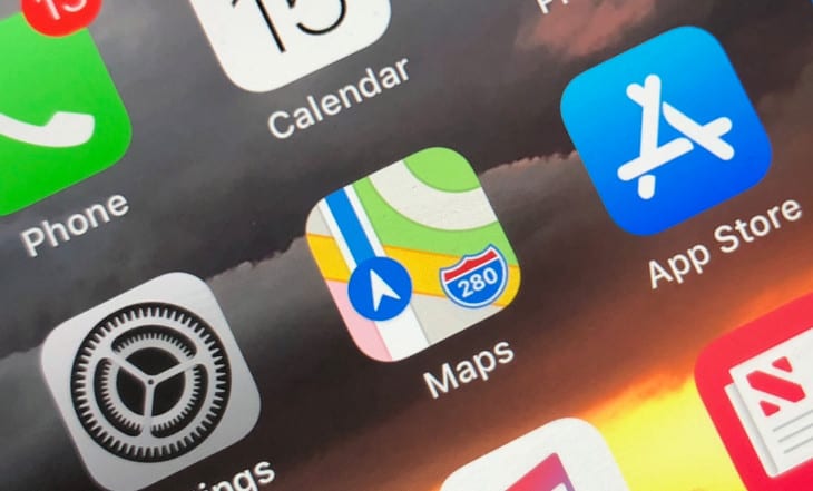 Apple Maps som prioriterade på farmácias, hospitais och serviços Take Away