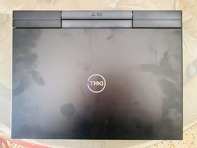 dell g7 15 thiết kế