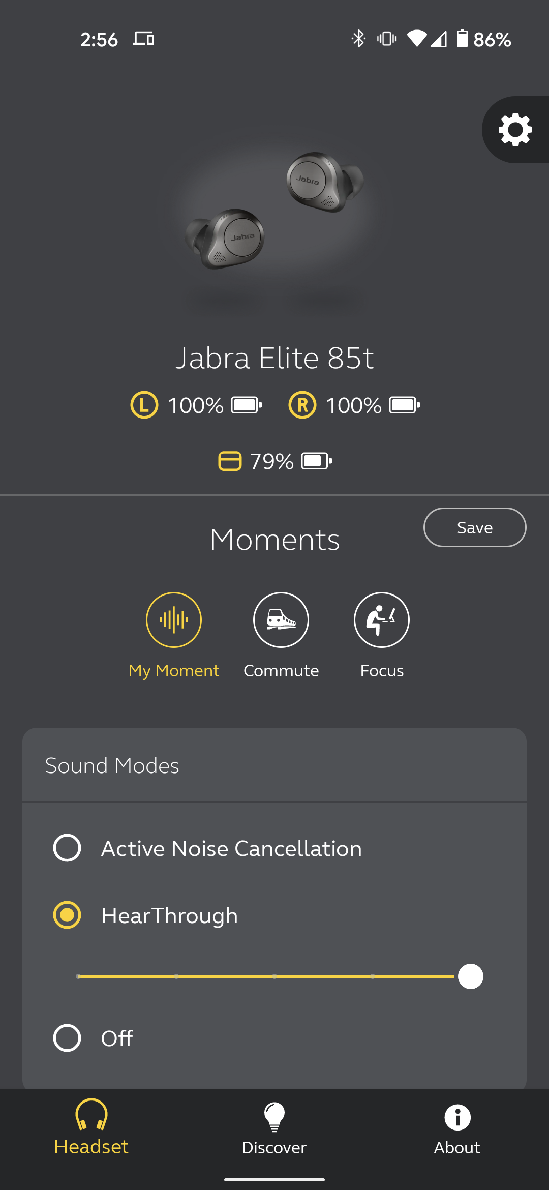 Aplikasi Jabra Sound+ menampilkan headphone dan opsi HearThrough diaktifkan