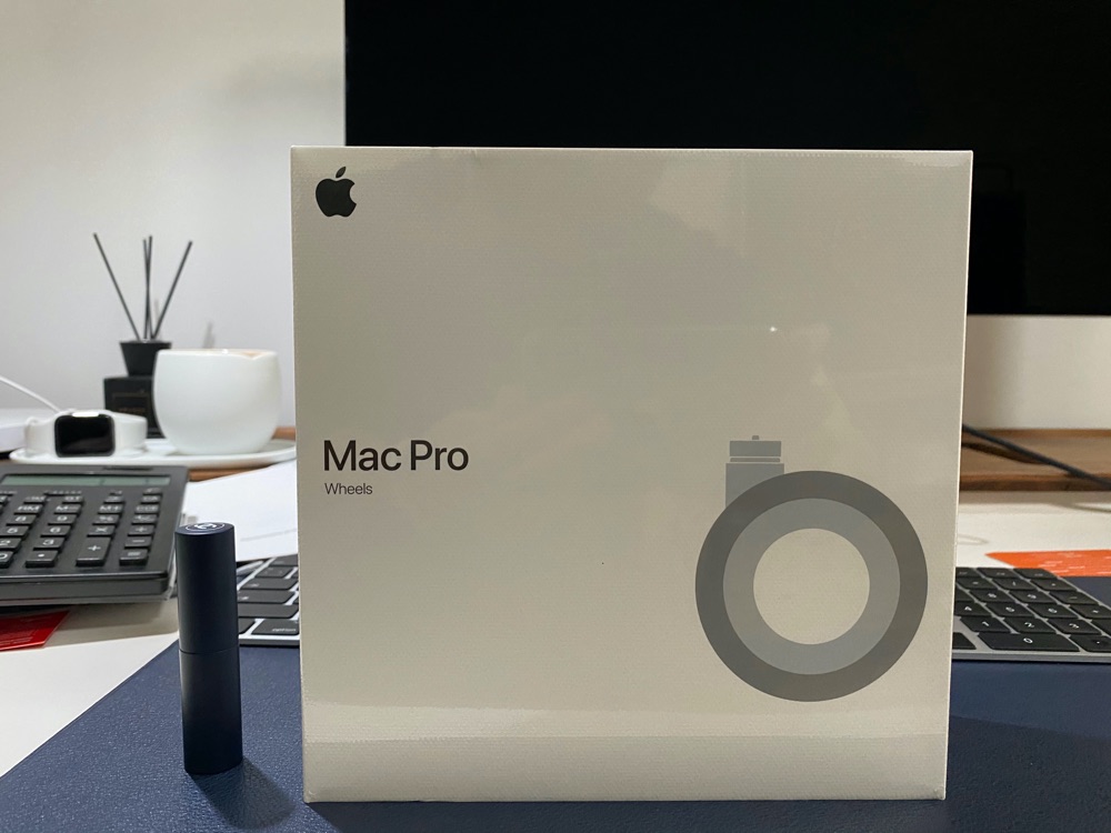 Så här ser Apple Mac Pro Wheels Kit-förpackningen för $699 ut