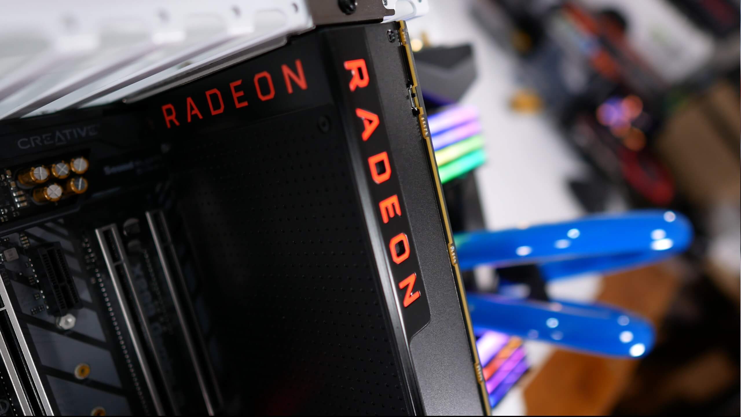 One Power Hungry GPU: AMD Radeon Vega 56 Återsläppt 2020