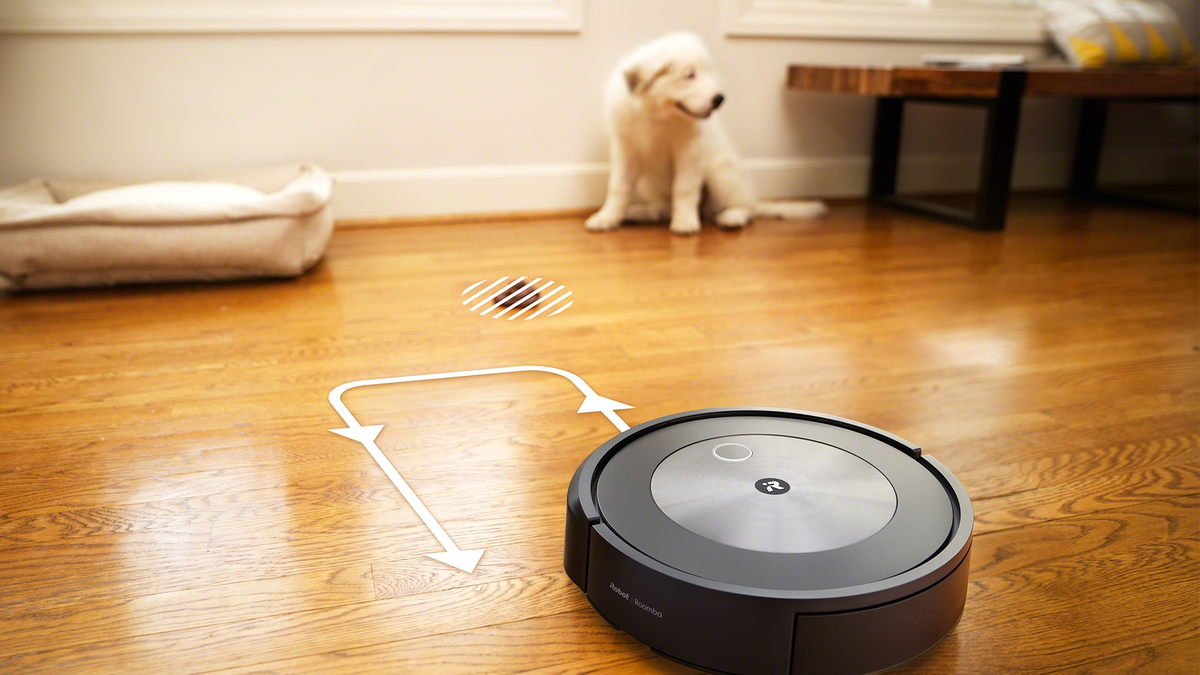 Roomba ini menggunakan kecerdasan buatan yang sangat canggih untuk menghindari gigitan anjing 3