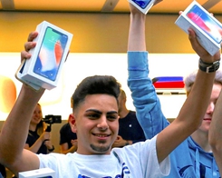 Apakah Memiliki iPhone Tanda Kekayaan Paling Populer?