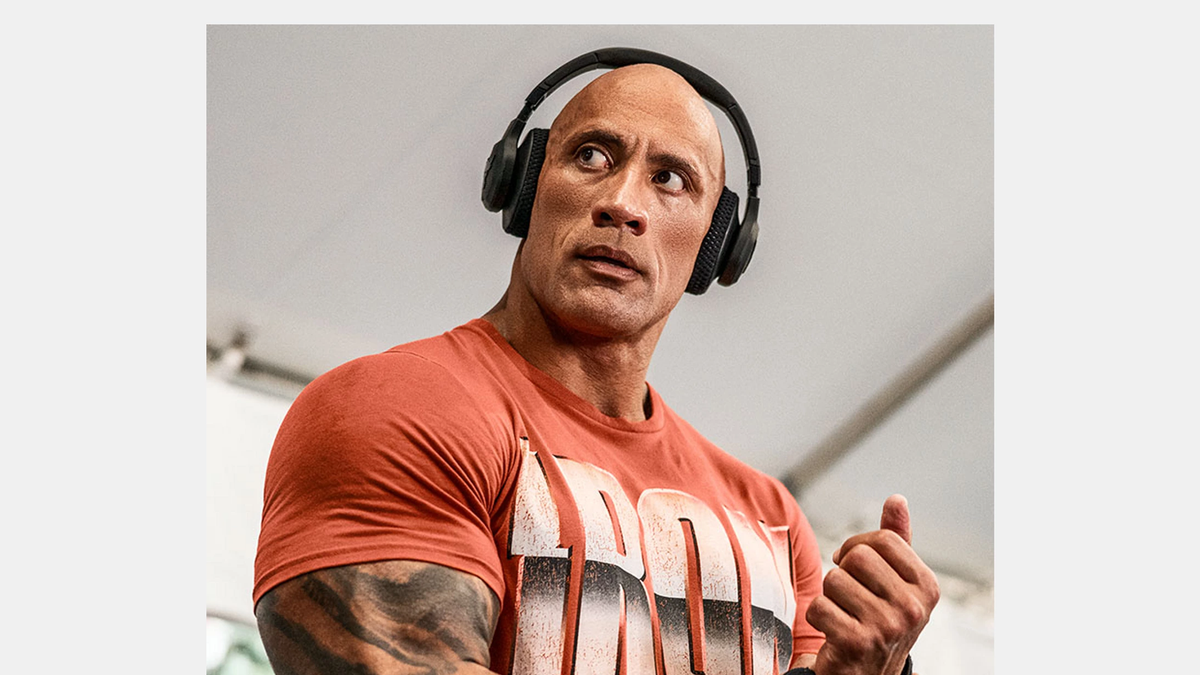 The Rock and Under Armour meluncurkan sepasang headphone ANC yang cocok untuk gym 4