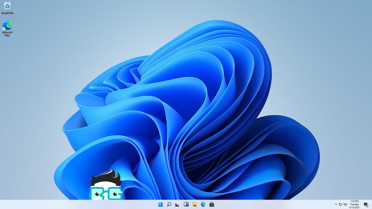 SATU Windows 11 layar beranda dengan logo RG di atasnya