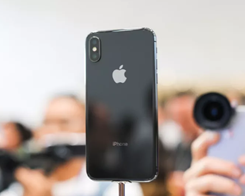 Rykten tyder på att framtida iPhone X kan ha trippelkameror på…