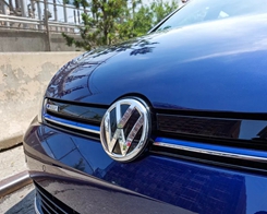 Volkswagen Sekarang memungkinkan Apple Pengguna Membuka Kunci Mobil Mereka Menggunakan Siri