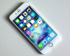 Iphone 6-telefon visar en kraftig nedgång i prestanda efter iOS 11.2.2…