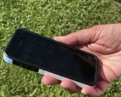 iPhone överlever 1000 fot sjunker ur planet, liggande…