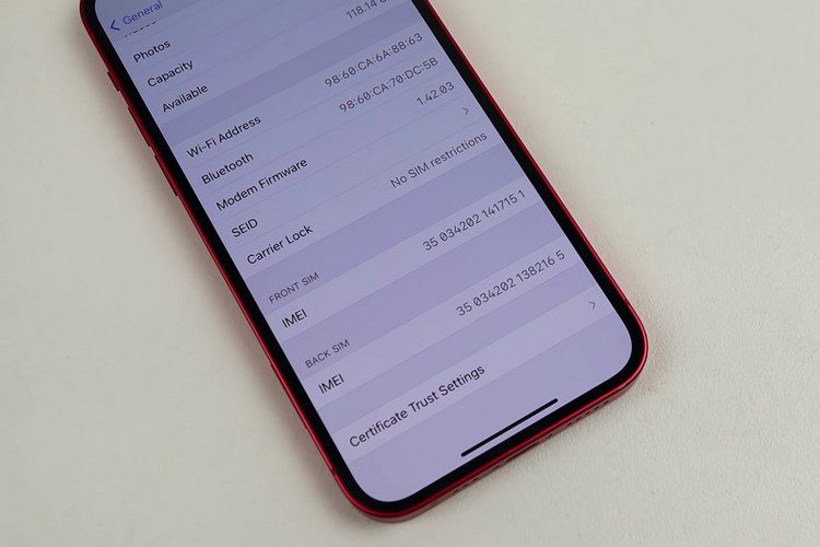 Youtuber bổ sung hỗ trợ SIM kép cho iPhone 12 với sửa đổi phần cứng nhanh