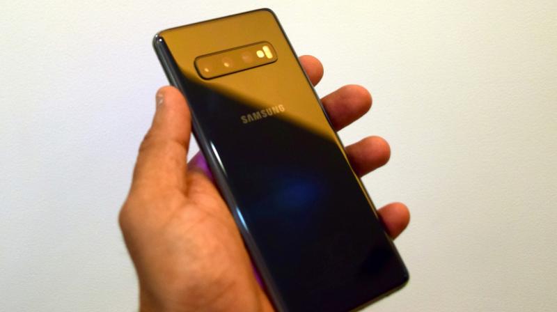With these features, Samsung isn’t just bridging the gap between the Galaxy S10 and the Galaxy Note 10.