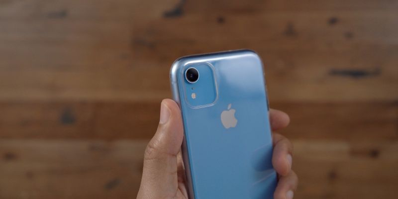 Apple praktiserar iPhone 11-fodral