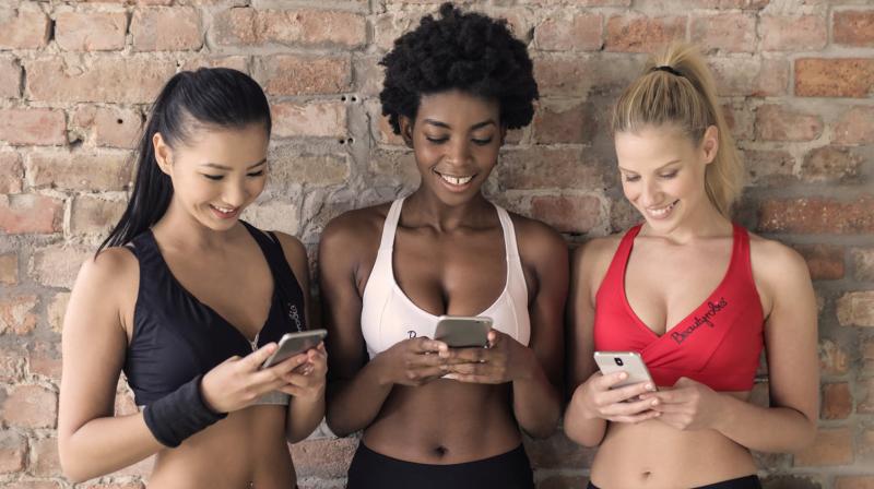 Lack of mobile coverage has been listed as one of the key reasons why people skip the gym. (Photo: Pexels)