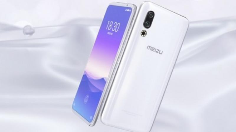 The Meizu 16s comes with a Snapdragon 855 SoC and paired with either 6GB or 8GB of DDR4X RAM and the onboard storage featured here is 128GB or 256GB.