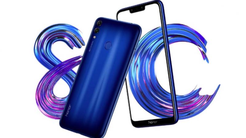The Honor 8C will come with a 6.26-inch IPS HD+ display and sport a resolution of 1520 x 720 pixels.