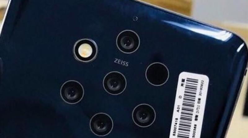 Samsung avslöjar detaljer om Nokias telefon med 5 kamera