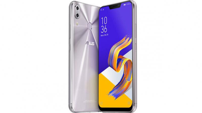 Asus Zenfone 5Z comes with a 6.2-inch superIPS FHD+ display.