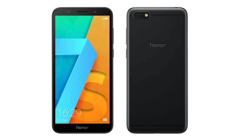 The Honor 7S is priced £99 (approx. Rs 8990).
